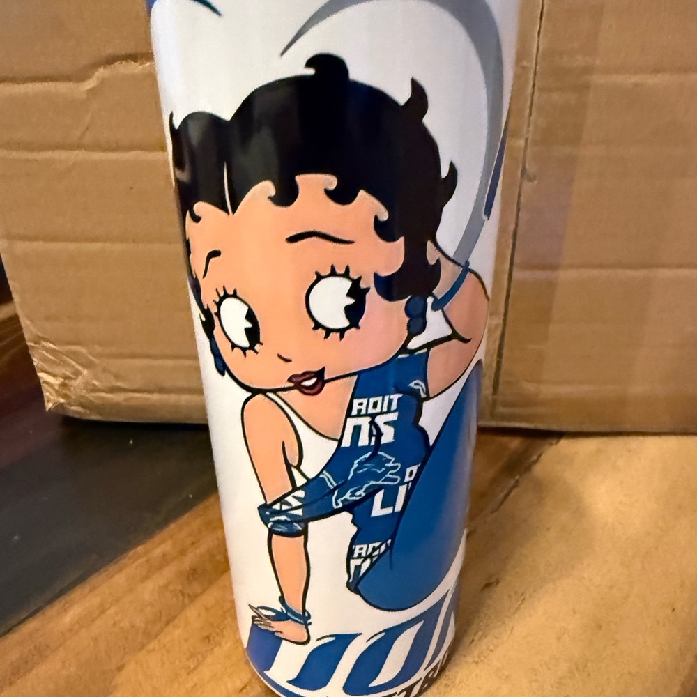 Betty Boop Detroit Lions 20 oz tumbler